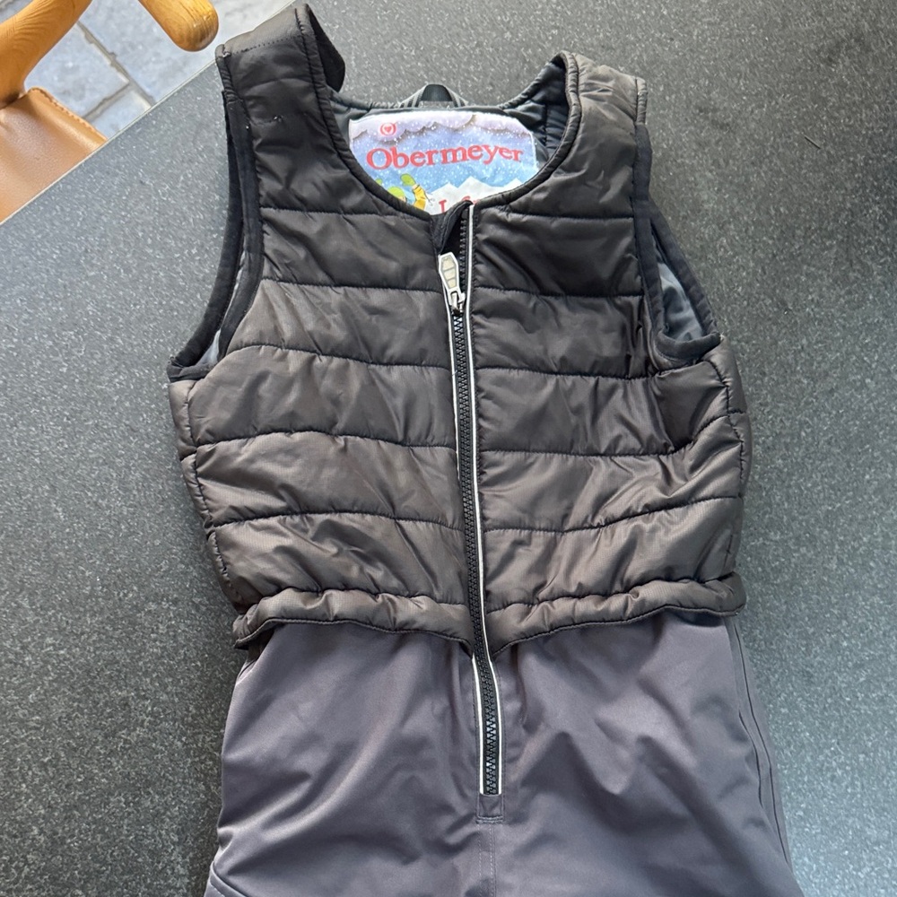Obermeyer Black and Gray Quilted Vest